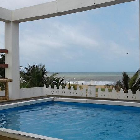 Petit Guest House Негомбо Екстериор снимка